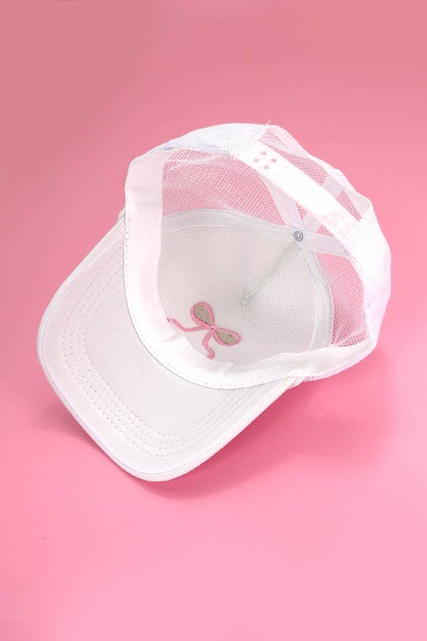 EMBROIDERY RIBBON BOW TRUCKER HAT CAP | 40HW718: White