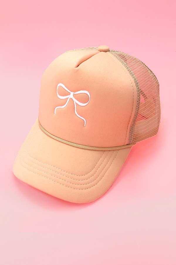 EMBROIDERY RIBBON BOW TRUCKER HAT CAP | 40HW718: White